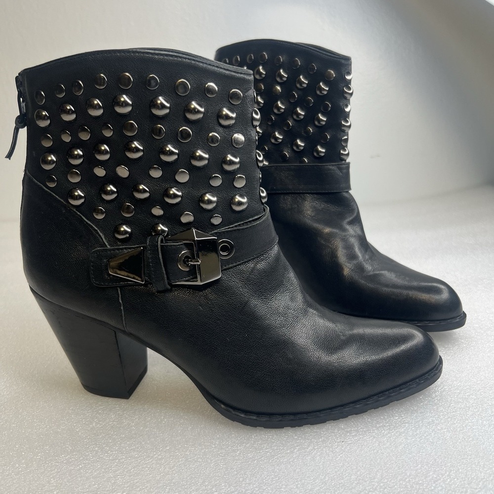 Stuart Weitzman City Slicker Studded Western Leather Ankle Boots Womens Size 9.5